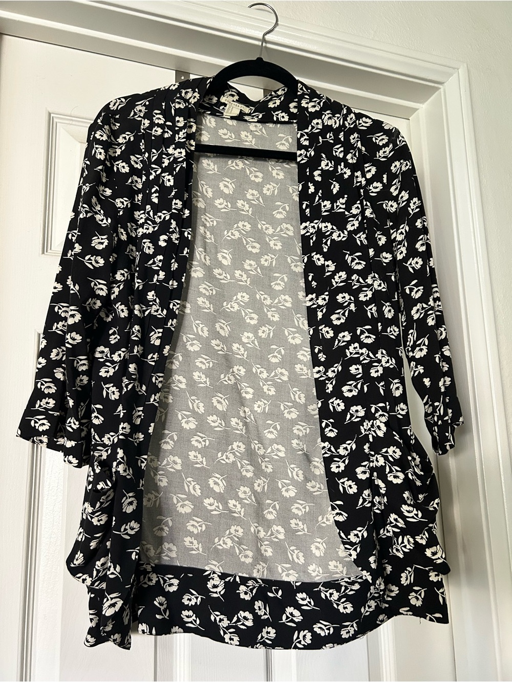 Forever 21 Black and White Floral Drape Cardigan
